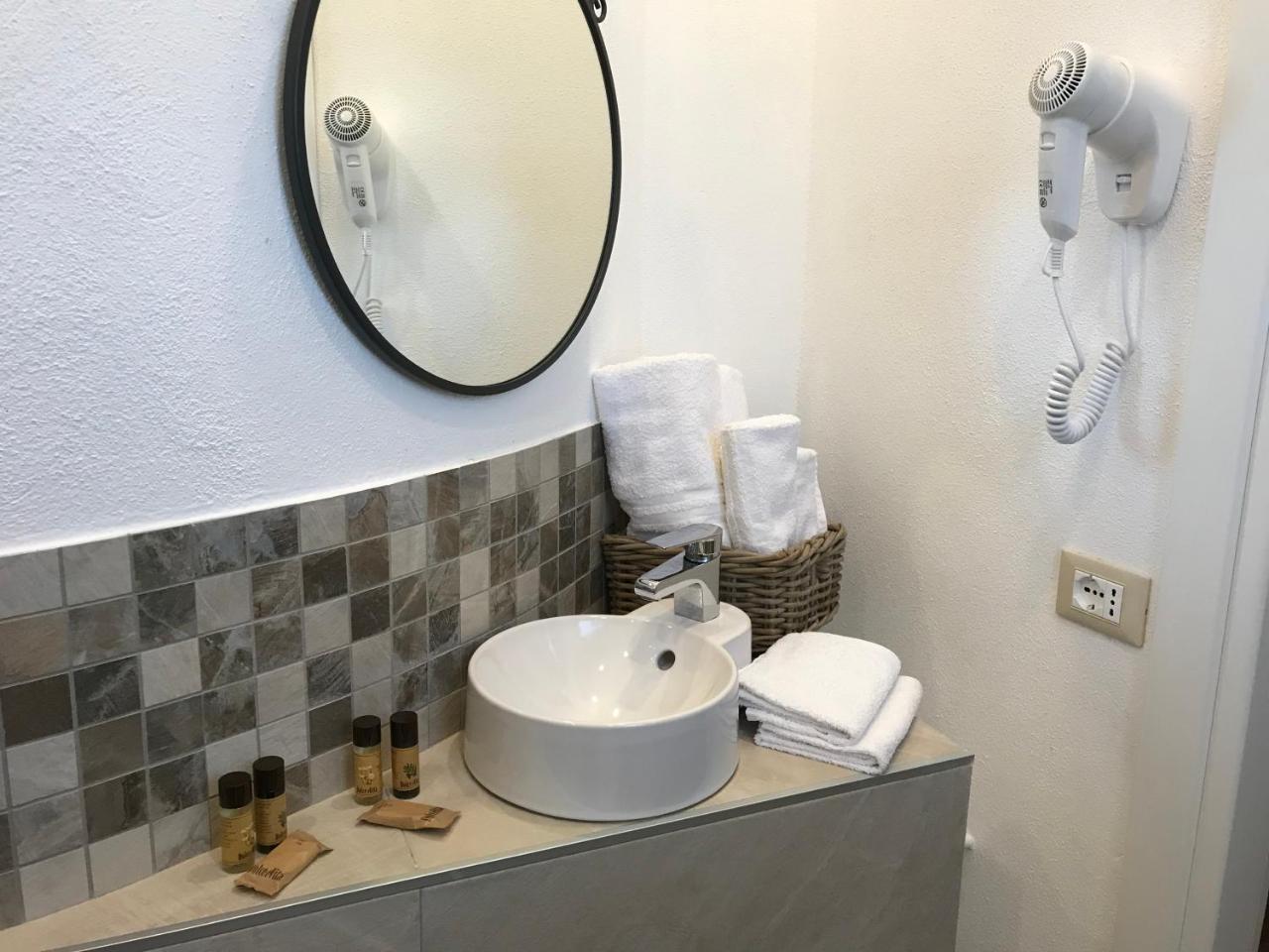 Hotel Cambogia Zibido San Giacomo Eksteriør bilde